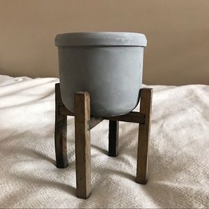 Planter with stand
